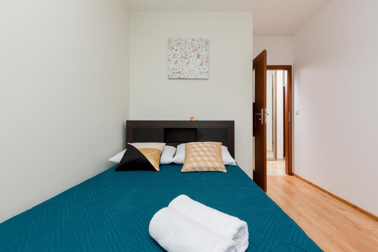 Apartament Na Woli Sowinskiego By Noclegi Renters Warsaw Exterior photo
